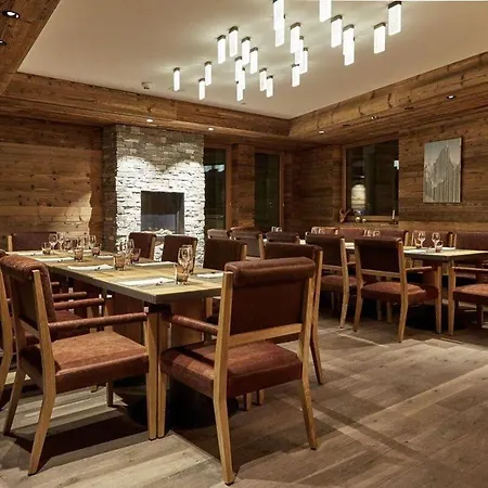 Villa Contact Us At What App - 0041-798-079-427 To Book!! - Alpine Chalet - 10 Bedrooms Saas-Fee